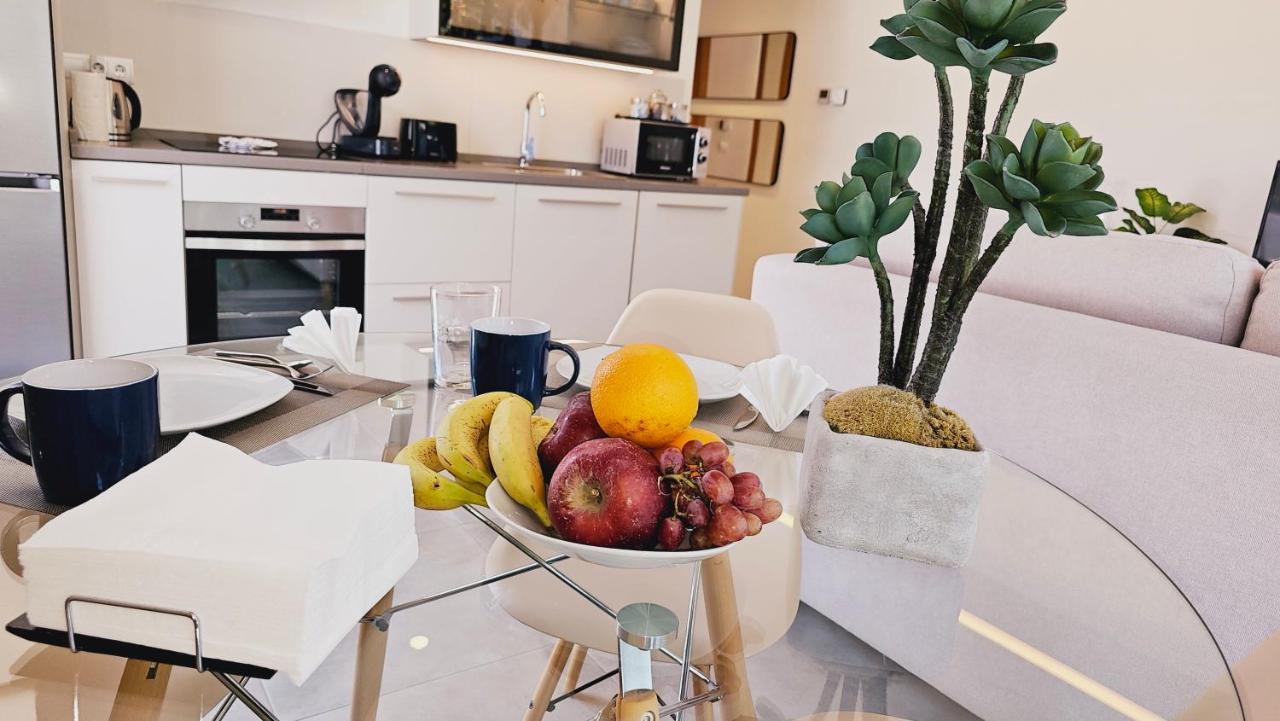 Nogalera Quintessence Apartment With Private Parking By Namaste Elite Торемолинос Екстериор снимка